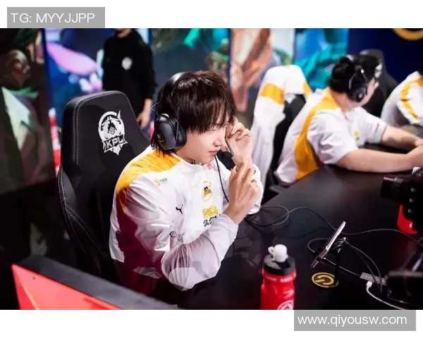 2015魔兽争霸比赛视频fly-重温经典，2015年魔兽争霸比赛视频中的Fly传奇-2015魔兽争霸比赛视频fly